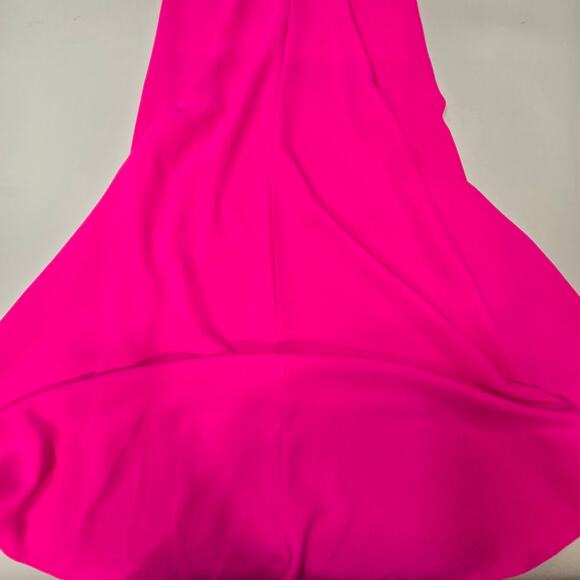 SOLACE London Vivienne Maxi Dress in Hot Pink - Picture 8 of 12